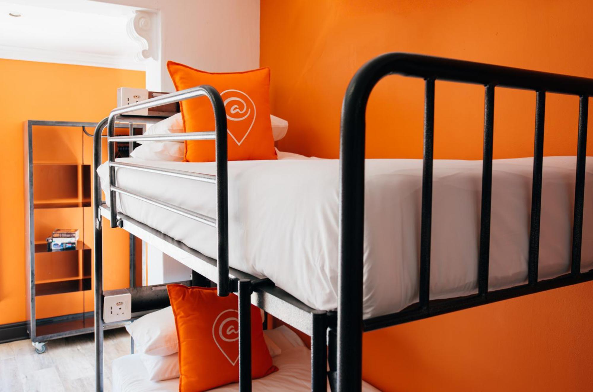 Bed 6-Bed Mixed Dormitory Room en-suite Bathroom