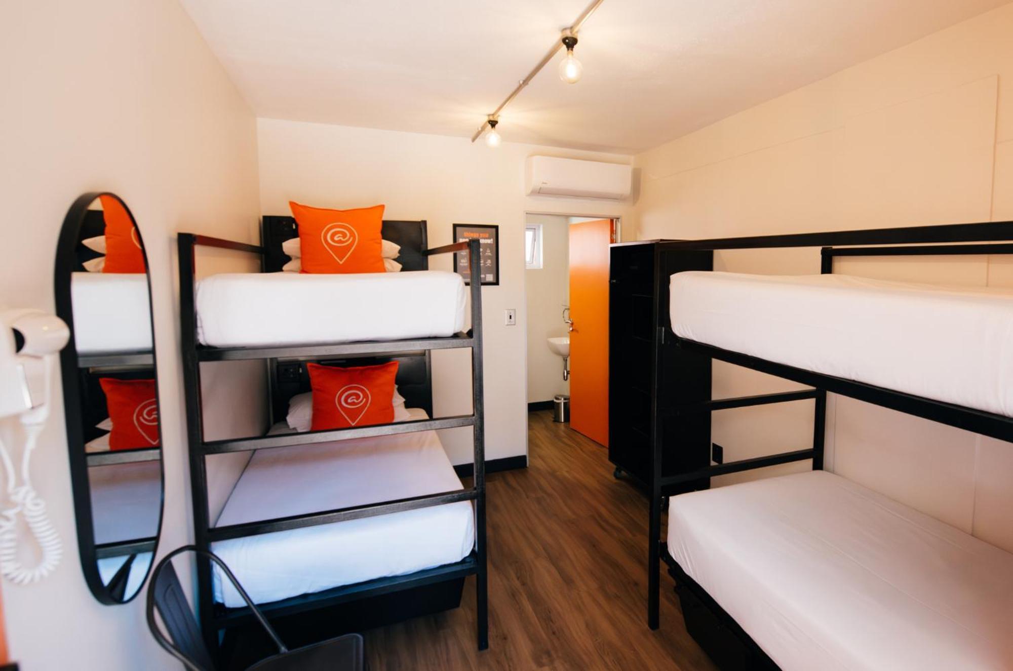 Bed 4-Bed Female Dormitory Room en-suite Bathroom