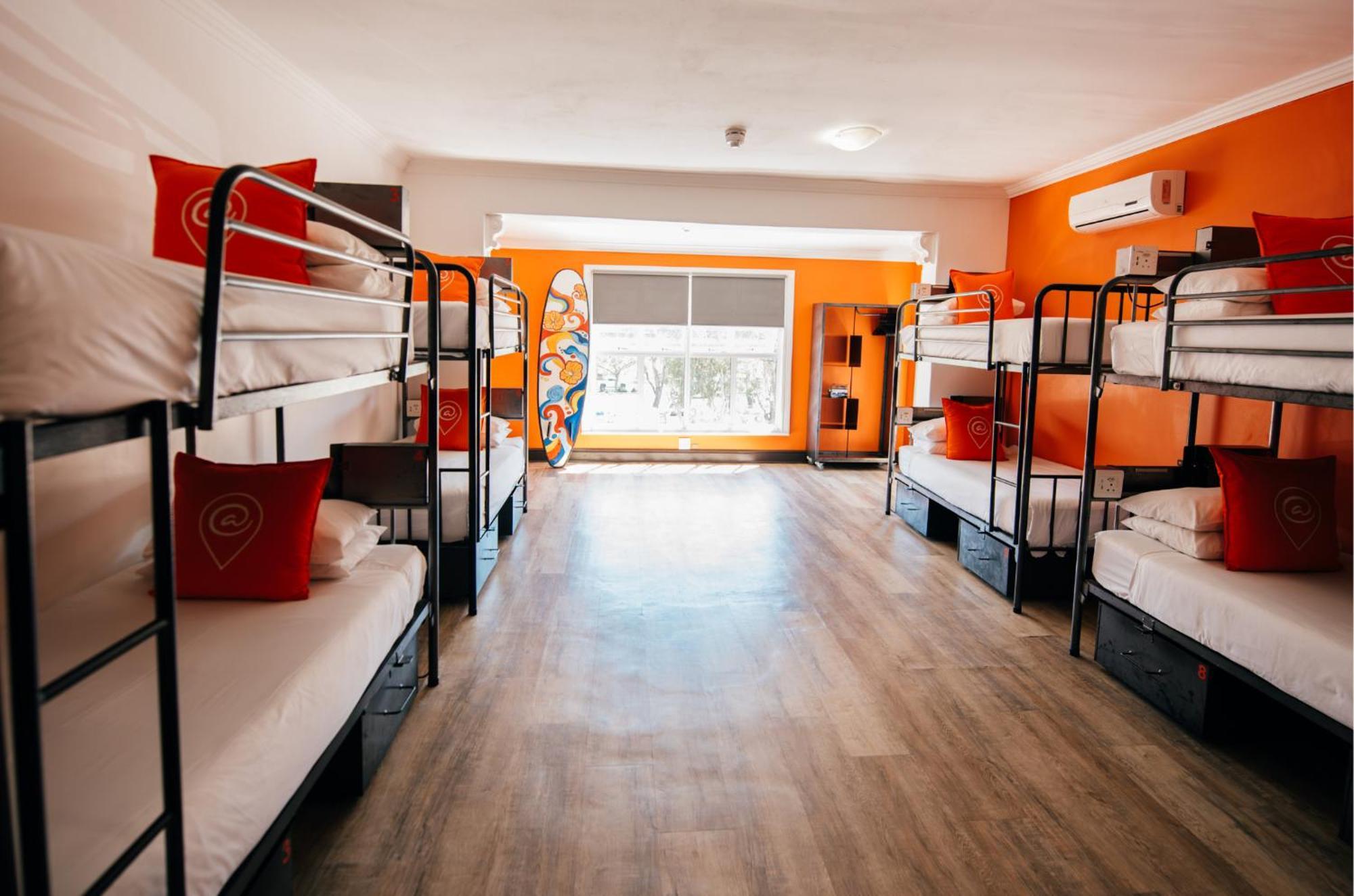 Bed 12 Bed Mixed Dormitory Communal Bathroom